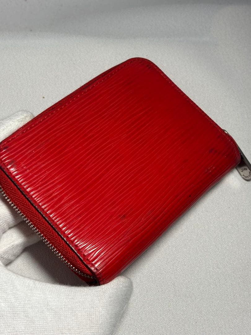 LOUIS VUITTON ルイ・ヴィトン ジッピーパース　エピ　レッド