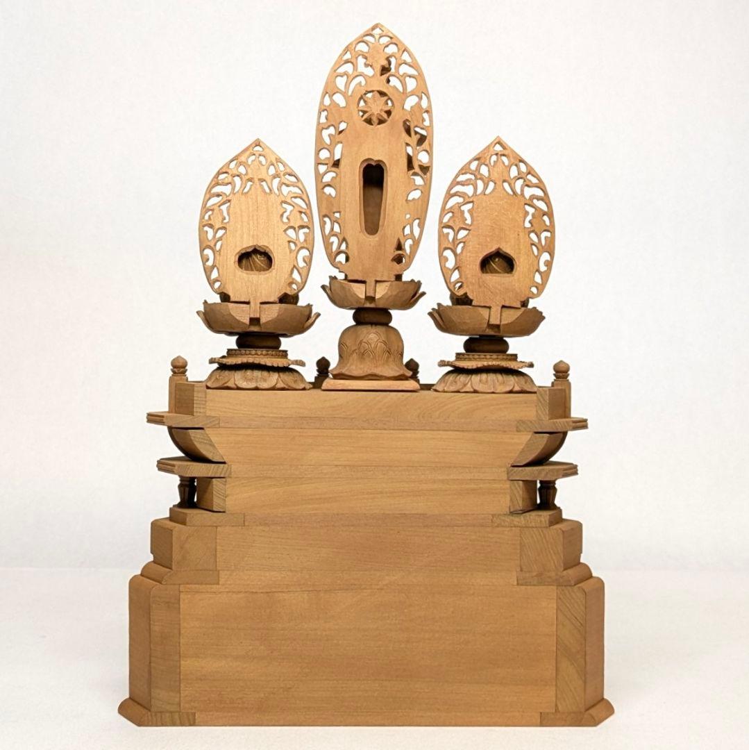 【フォロー割・新品】 三宝尊　金泥　紅檀　上彫り　総高さ約26cm　日蓮宗