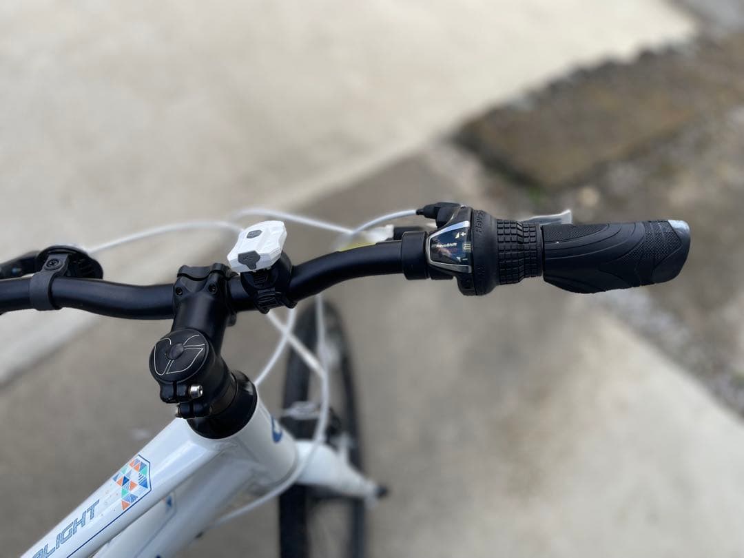 【美品】giant Liv Alight 子供用自転車 クロスバイク