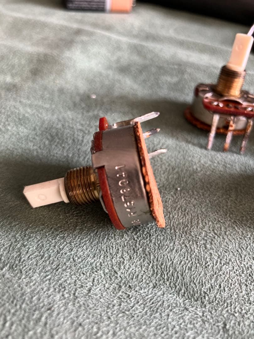 CTS 100kΩ ビンテージpot 1980年製　貴重