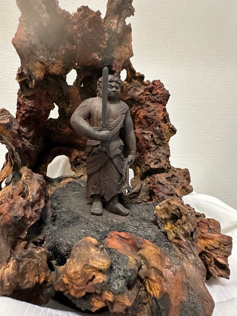自然木の仏像彫刻 柿の木台座付き　不動明王