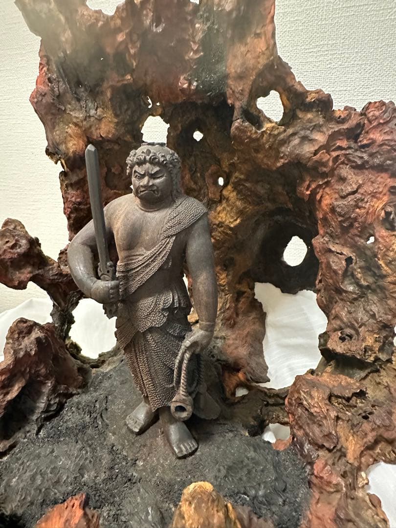 自然木の仏像彫刻 柿の木台座付き　不動明王