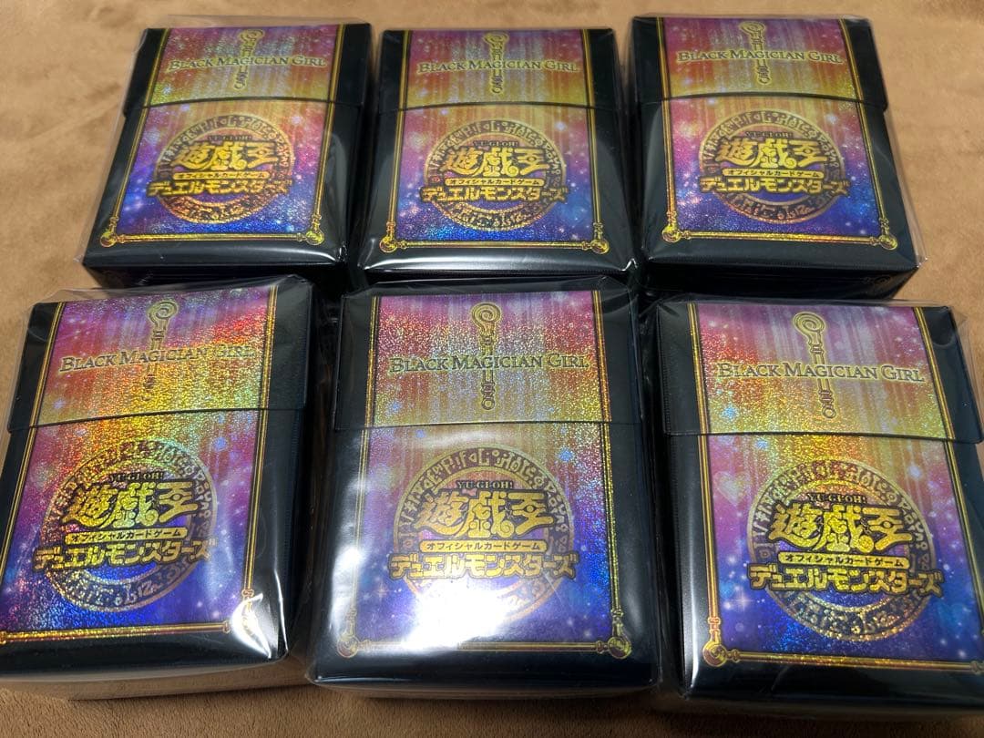 カードケース＆プロテクターセット ブラックマジシャン・ガール　スリーブ　6つ