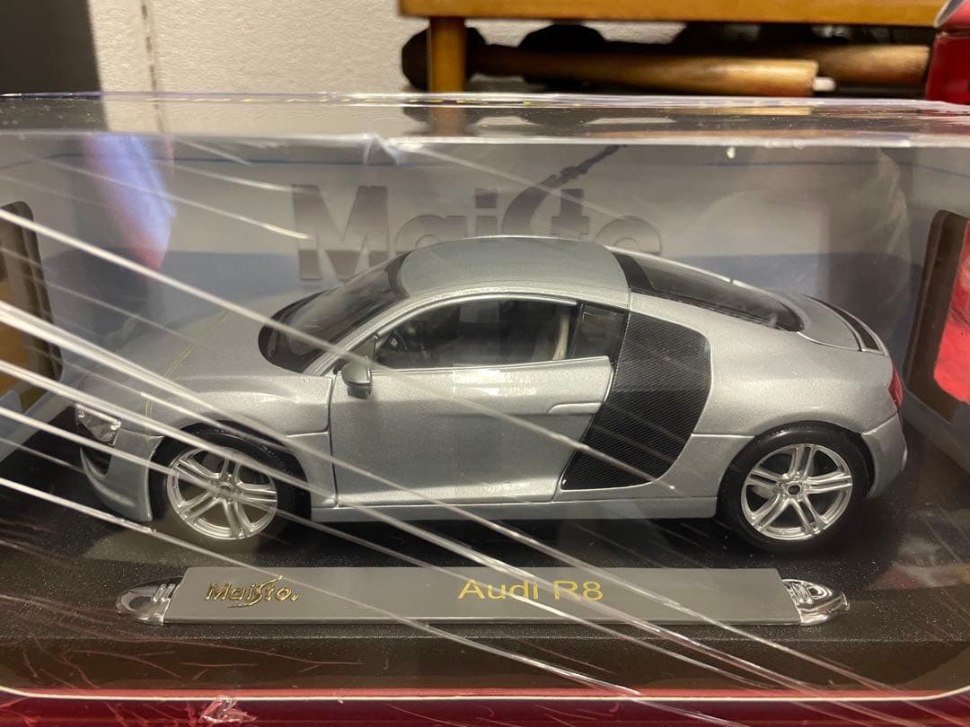 マイスト　Audi  R8