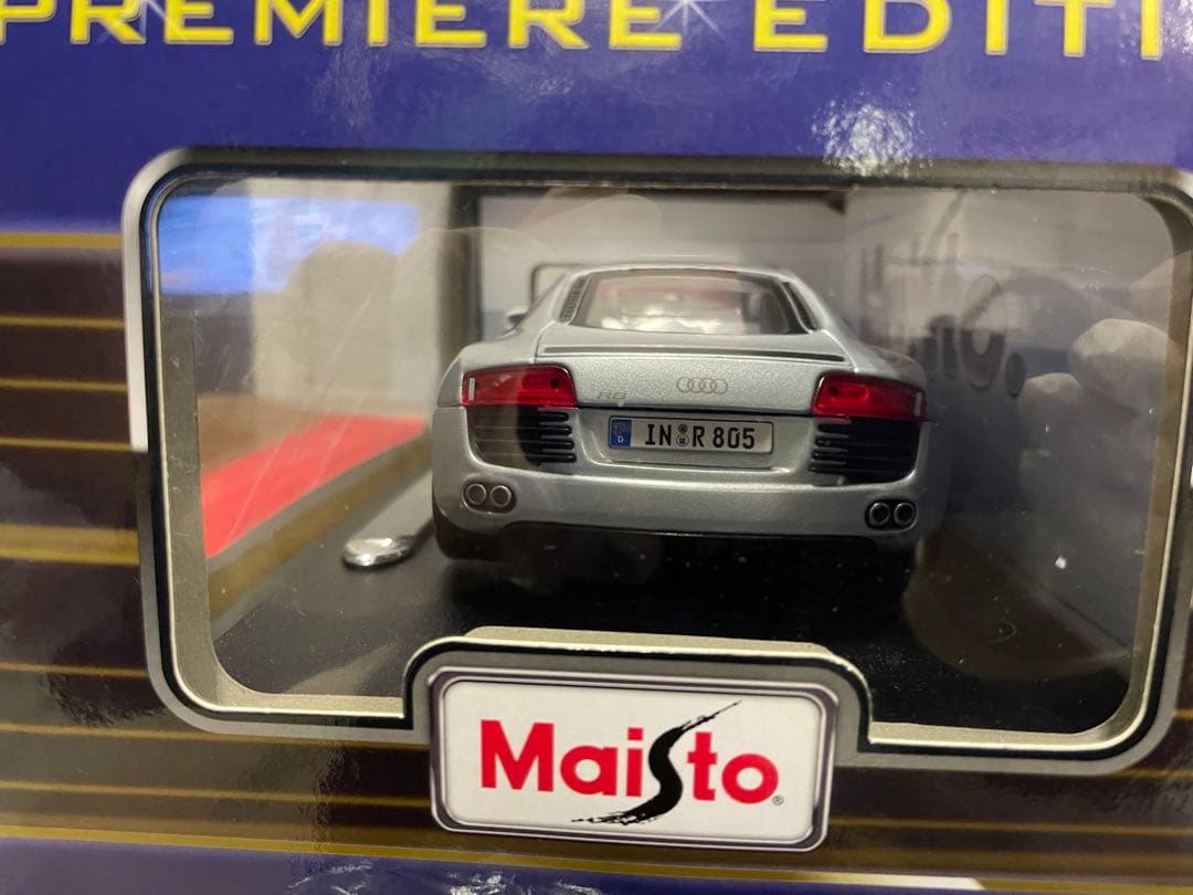 マイスト　Audi  R8