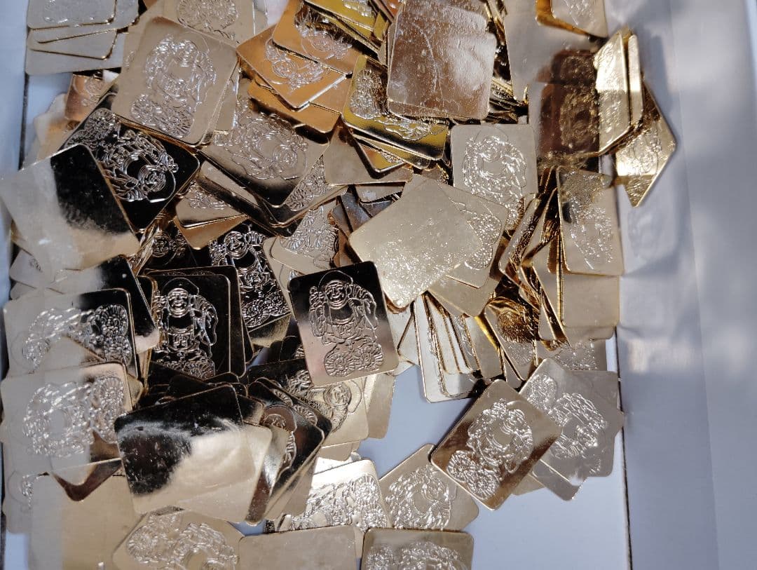 銀製品　プレート約300枚 192.80g