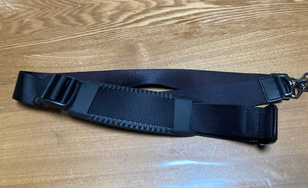 レクサス　バッグ (正規品)鍵付き　ショルダーベルトあり。used