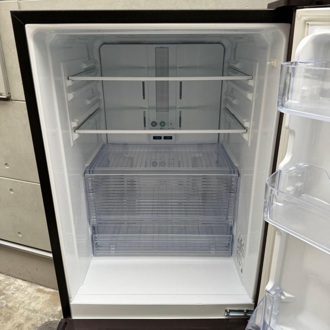 112⭐️2022年製美品★シャープ　冷蔵庫　ブラウン　大型　2ドア　280L