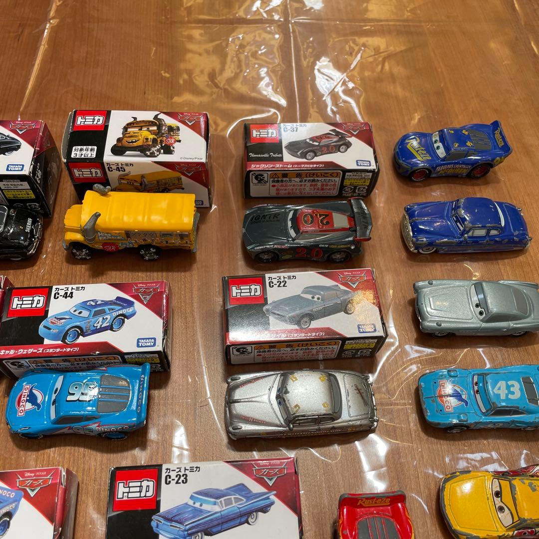 まとめ売り　カーズトミカ28台　箱あり　フィンマックミサイル　ホリー　ドック