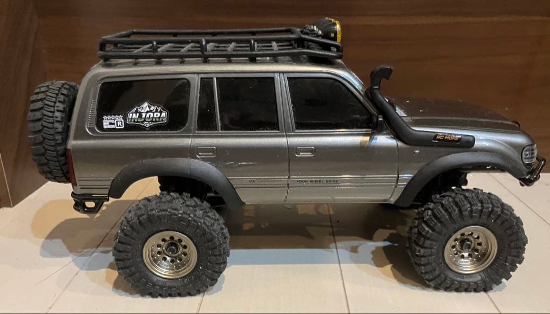 FMS FCX18 トヨタ ランドクルーザー LC80 1/18 クローラー