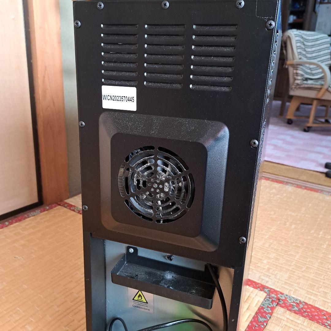 コーナー型ワインセラー 黒 ガラス扉 5棚