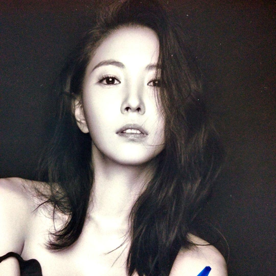 セール中…ボア直筆サイン入り2Lサイズ写真…BoA…