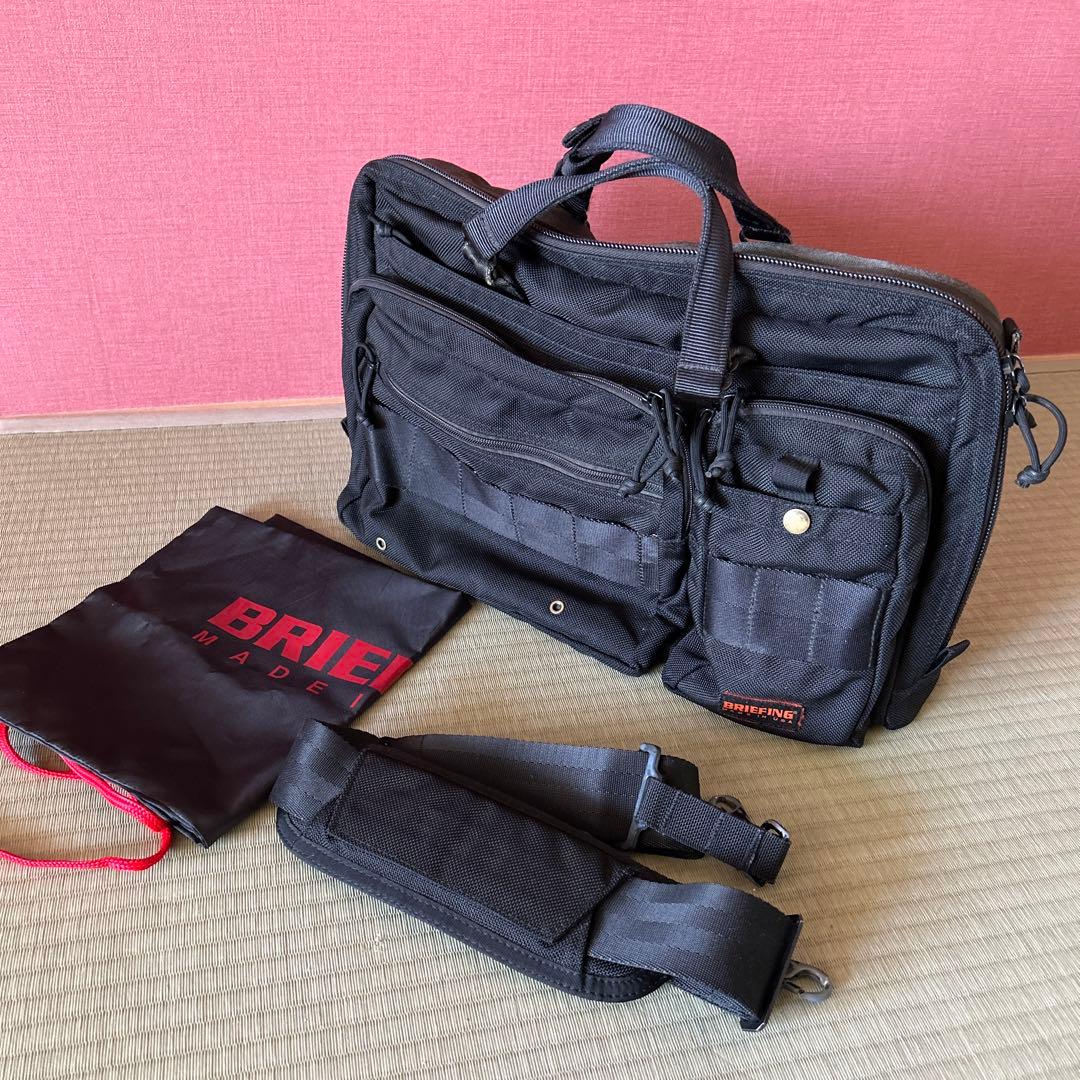 BRIEFING A4ライナー