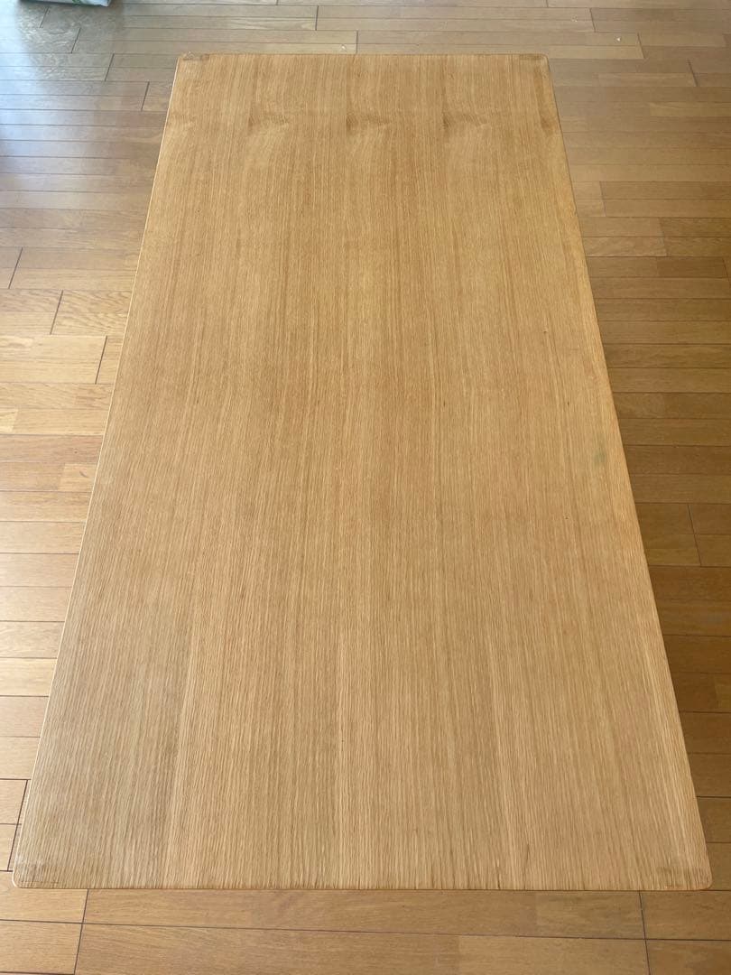 リビングでもダイニングでもつかえるテーブル・２・オーク材