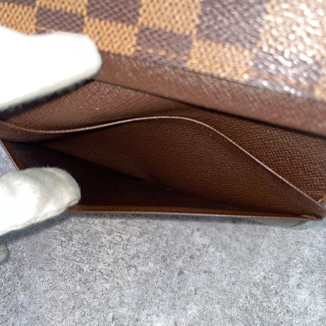 ルイヴィトン　ダミエ　折り財布　ラウンドファスナー　レザー　ブラウン　茶色