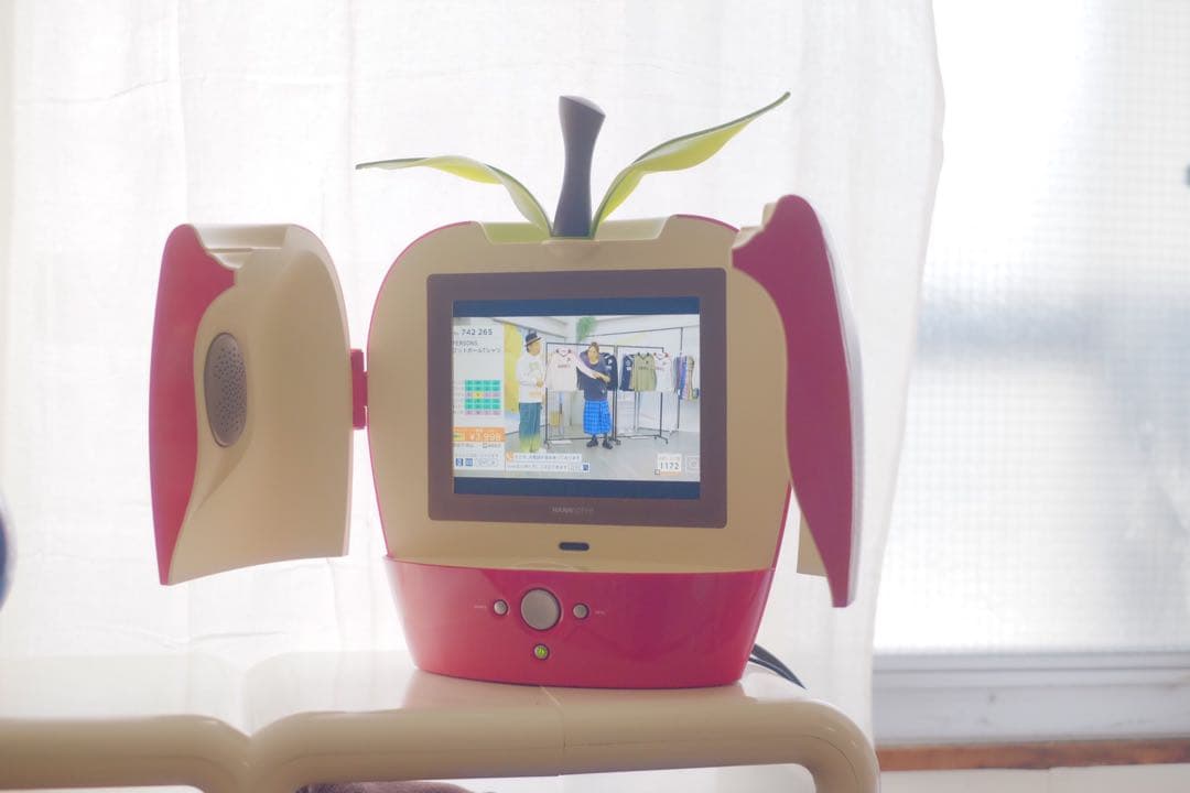 リンゴ型テレビ　ブラウン管　hannspree スペースエイジ　レトロポップ