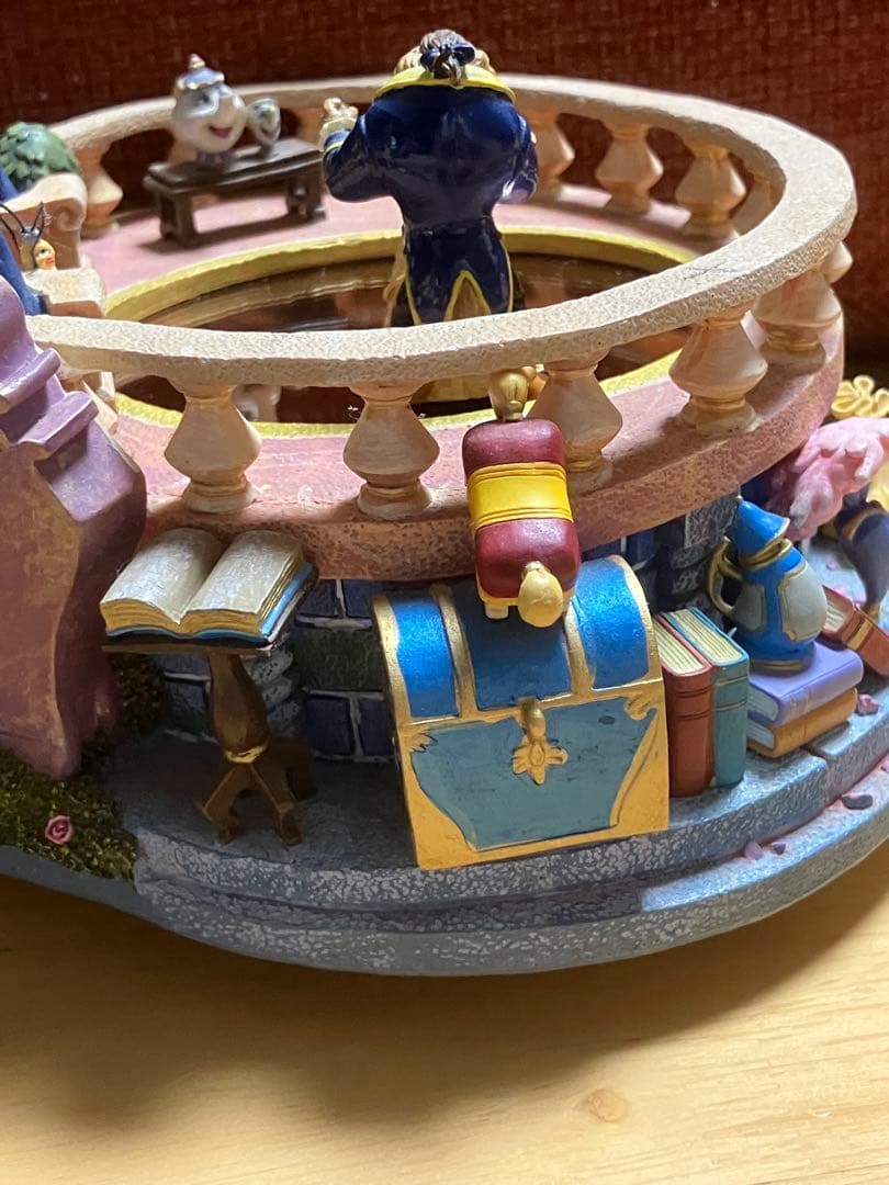 美女と野獣ダンスシーンのオルゴールです。