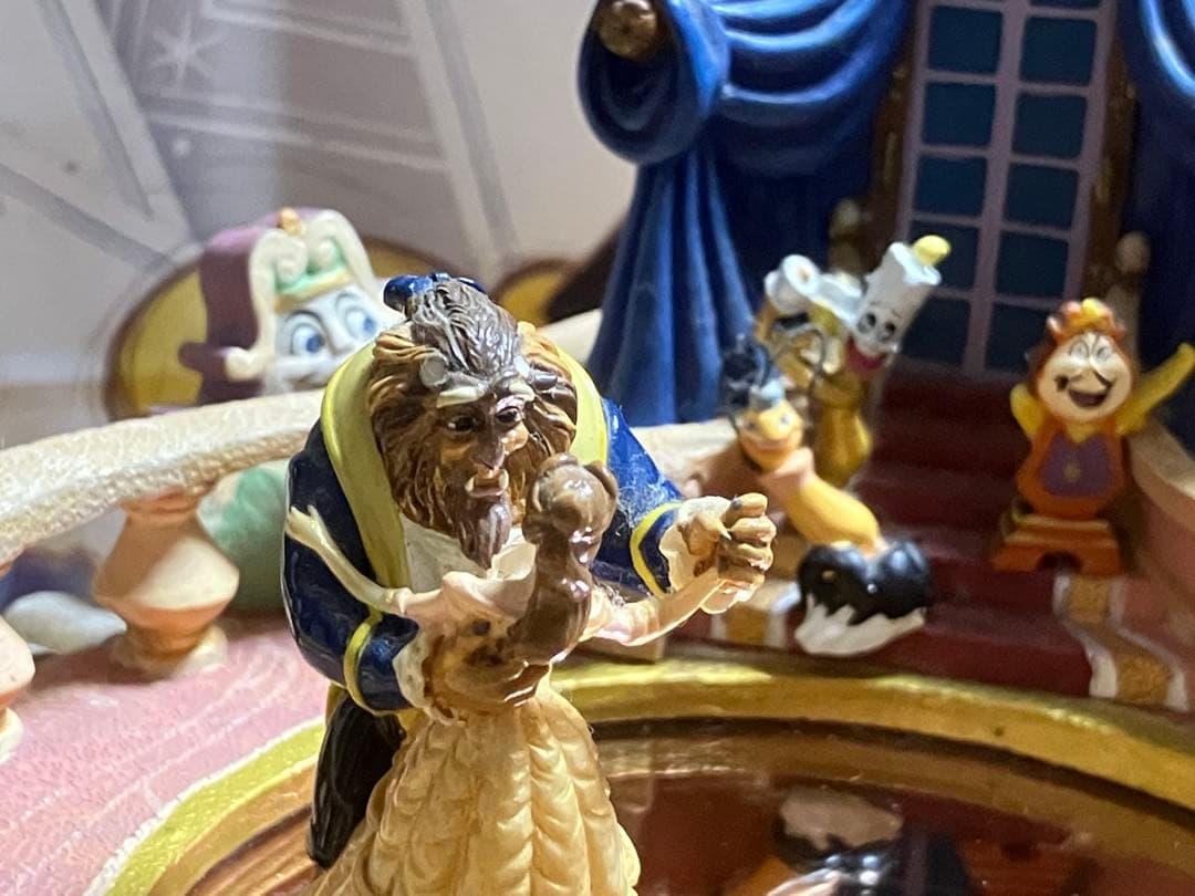 美女と野獣ダンスシーンのオルゴールです。