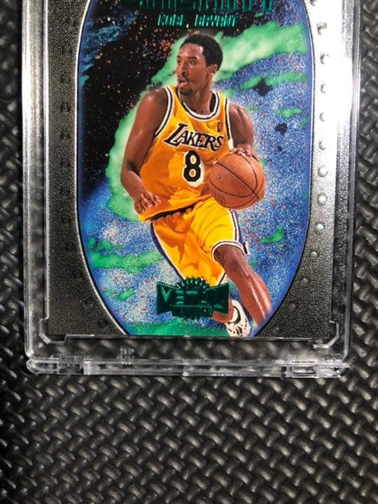 Kobe Brand. L UNIVERSE.GALAXY❣️