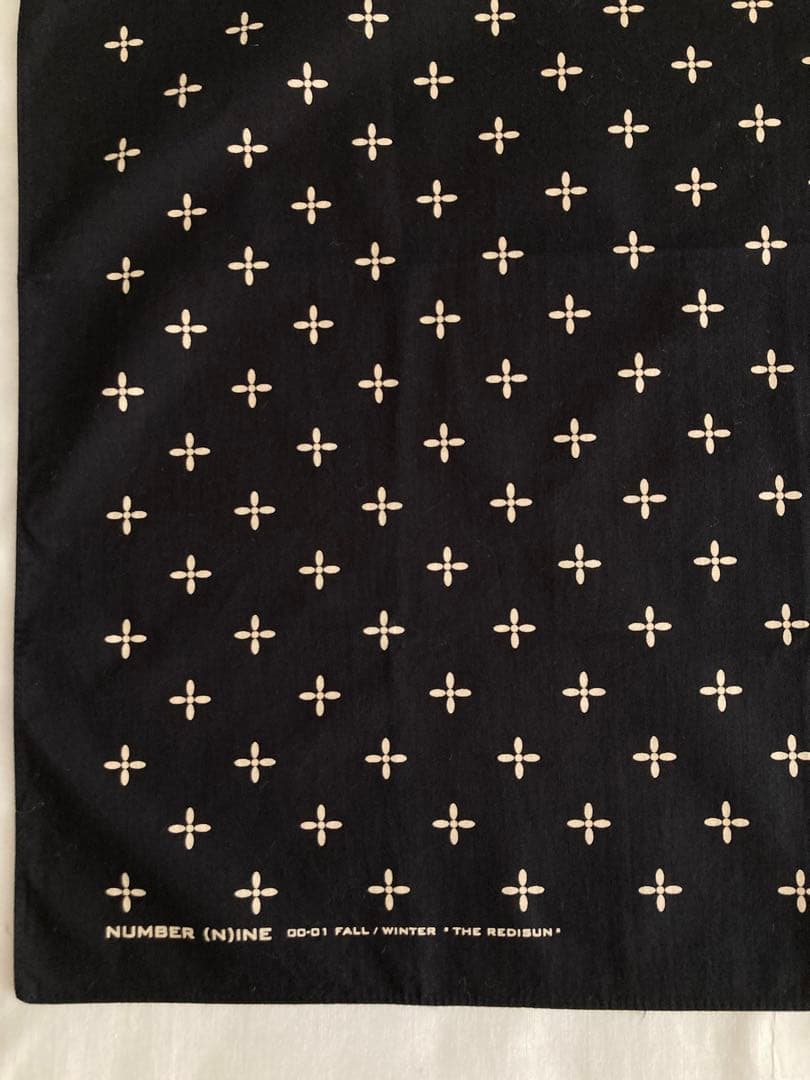 【未使用】希少NUMBER (N)INEクロスバンダナ　スカーフ