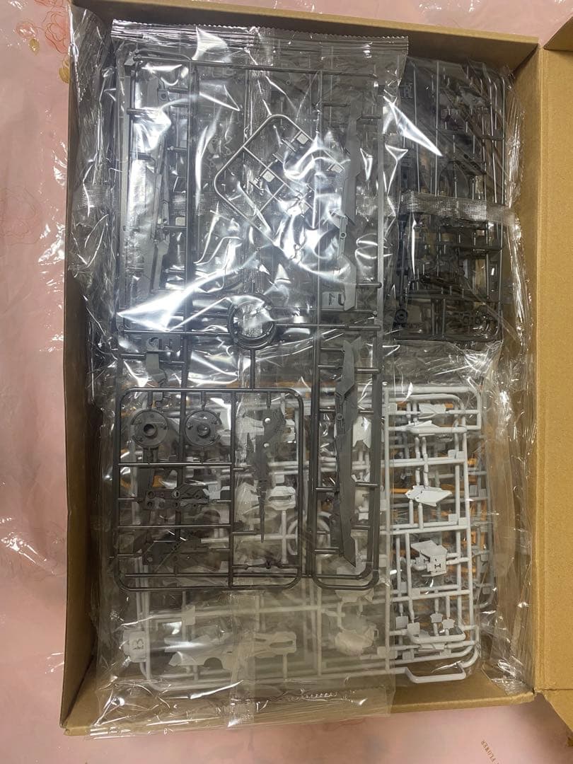 1/100 狼王　バルバトスルプスレクス　ダイキャスト付き　プラモデル