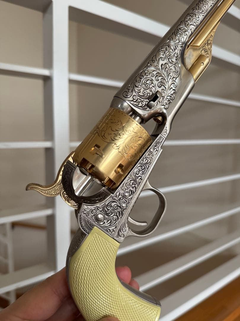 マルシン カスター将軍のリボルバー コルト M1861 モデルガン エングレーブ