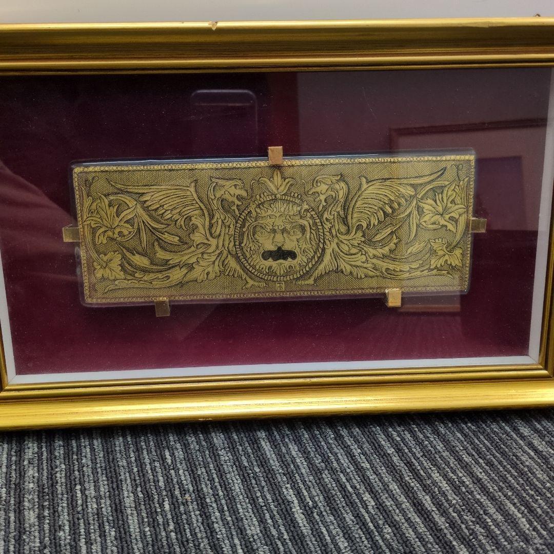 イタリアだったと思います。ガラスのプレートです。