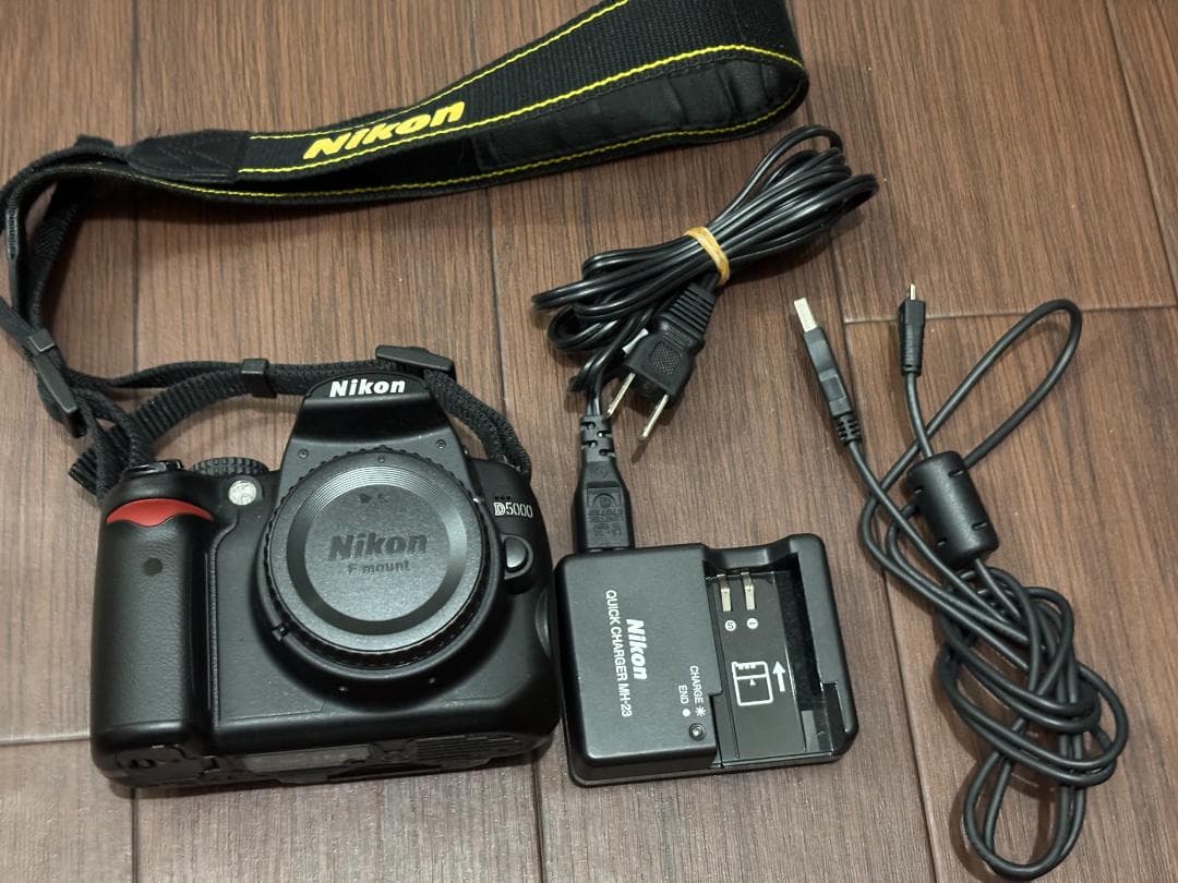 Nikon ニコン　D5000　レンズ3本　おまけ多数