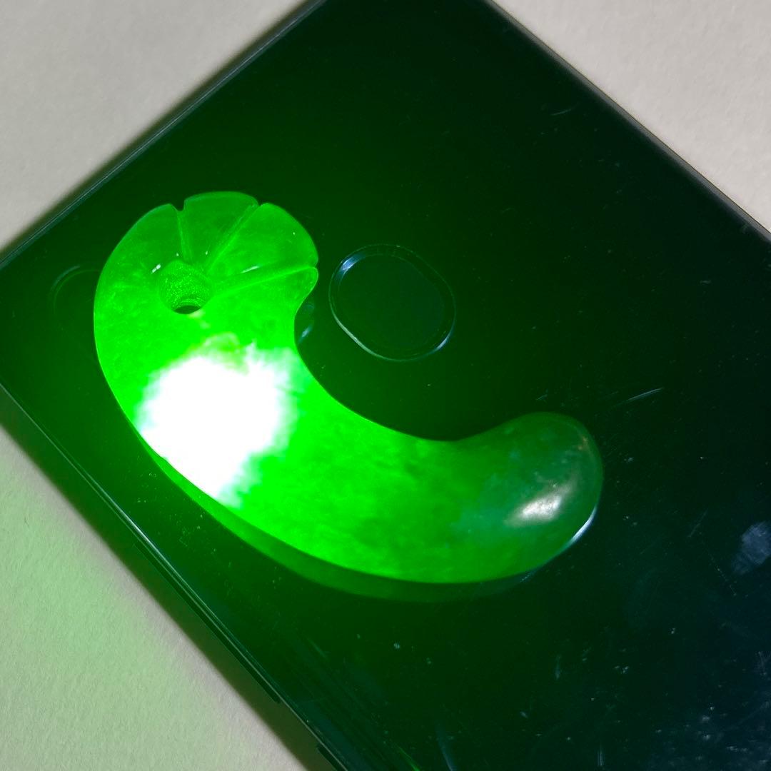 三本 丁字頭勾玉 翡翠 緑色 古物 アンティーク