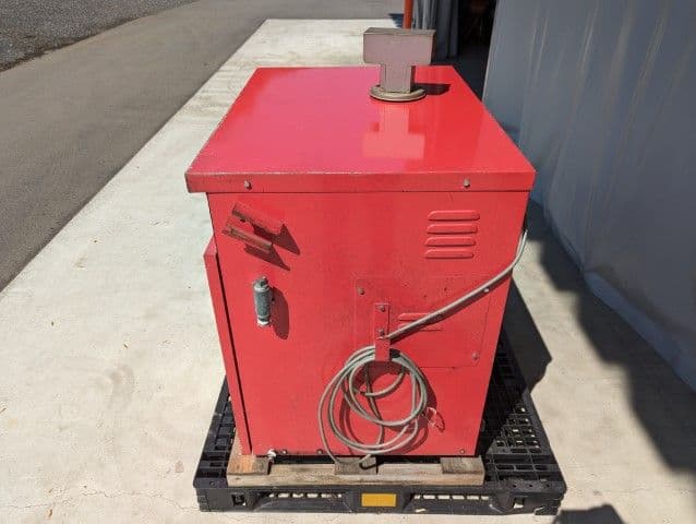 高圧洗浄機　運搬費は別途