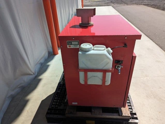 高圧洗浄機　運搬費は別途