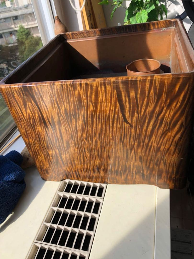 綺麗な杢目の火鉢