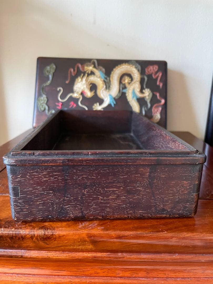 中国紫檀の宝石小箱 貴重品入れ龍宝石嵌め古董重品重1.2kg