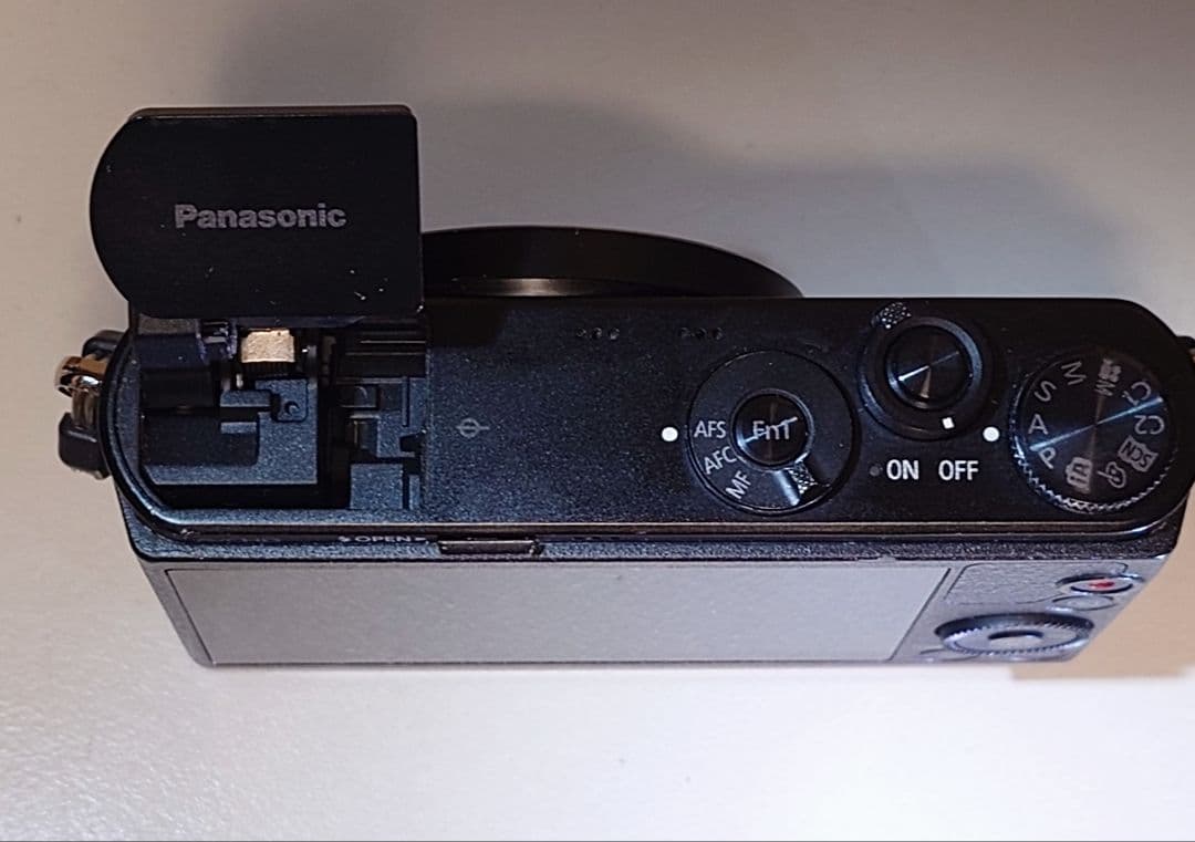 【極美品】LUMIX DMC-GM1 1600万画素 ボディ 最小・最軽量