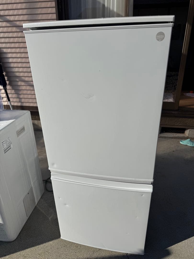 送料込シャープ 2ドア冷蔵庫 （137L） SJ-K14X-FG