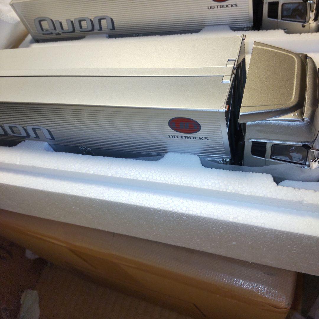 UDトラックス クオン　ハイルーフ　1/43