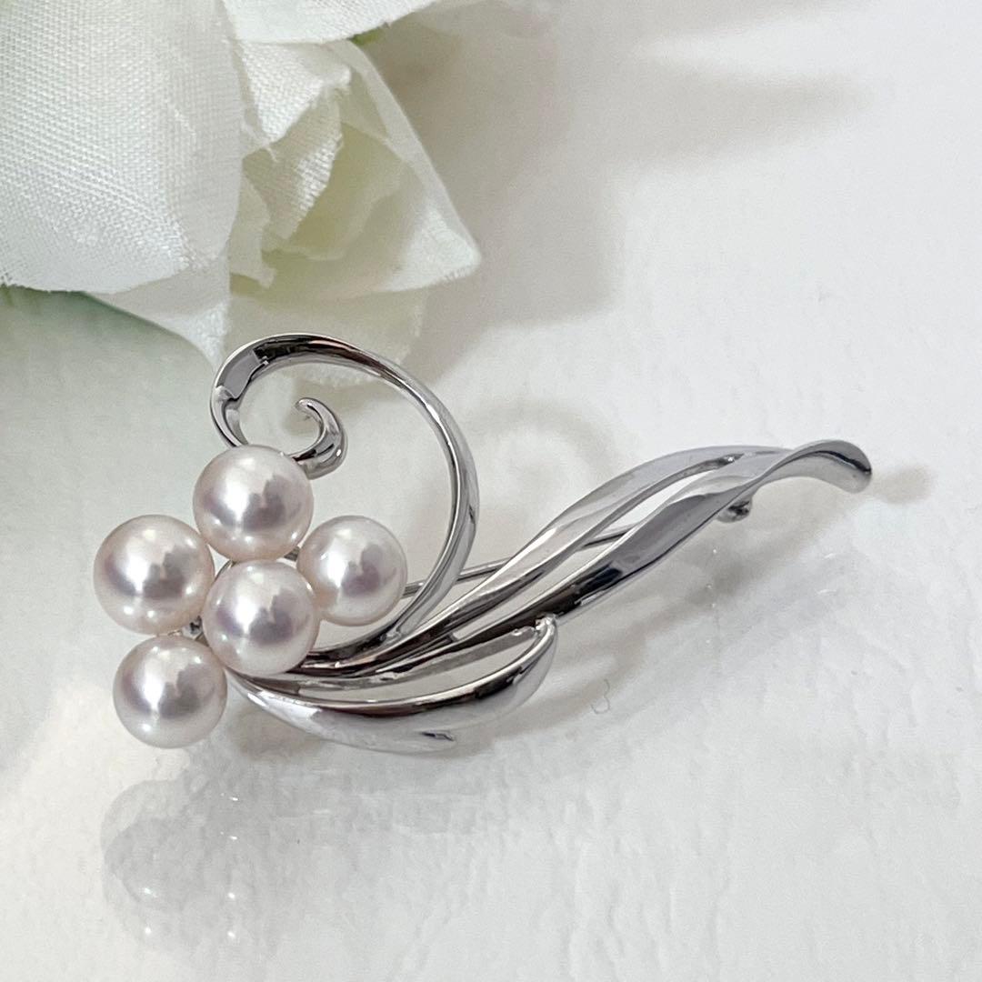 ☆美品☆ミキモト　5珠　シルバー　ブローチ　皇室御用達ブランド