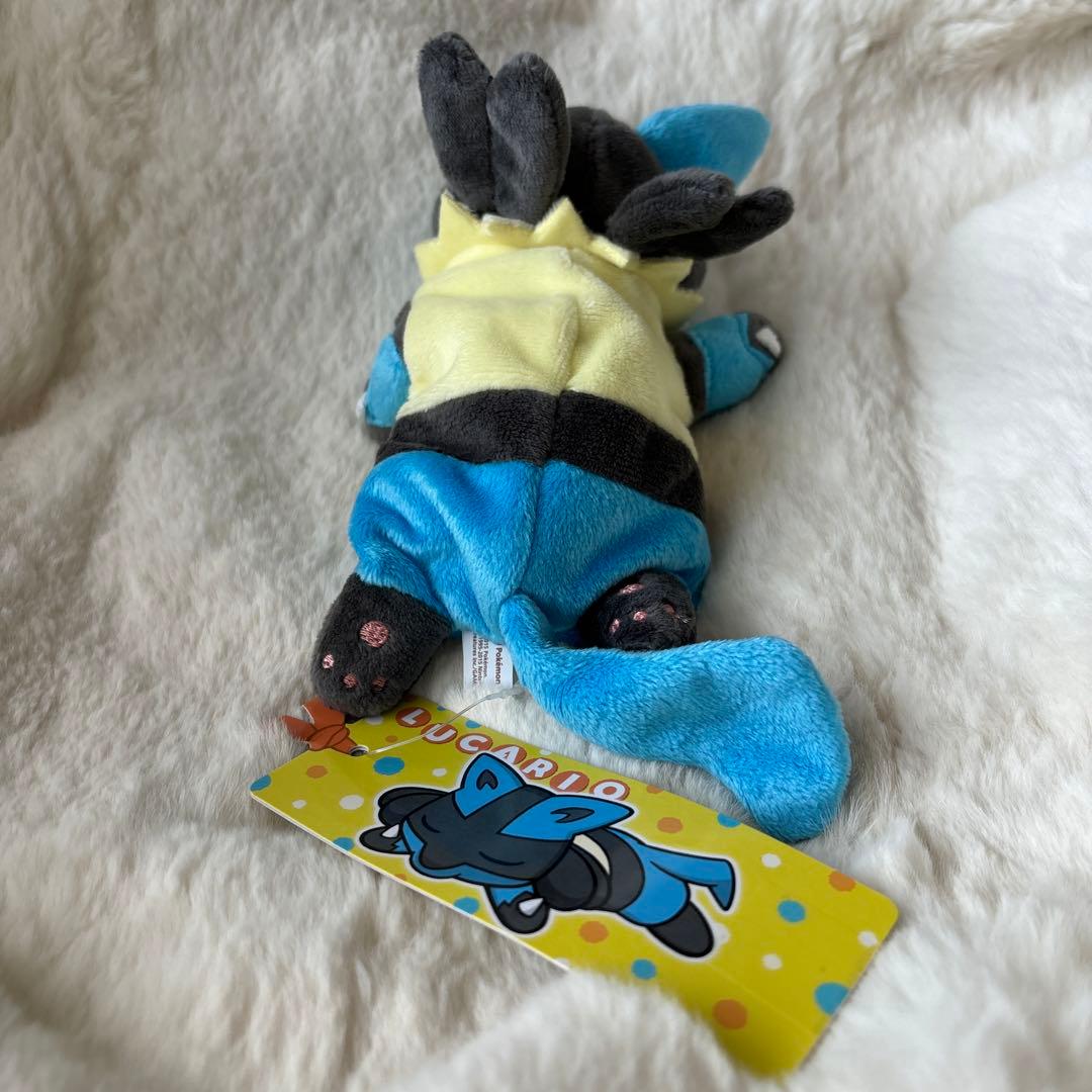 ルカリオ　くったり　ぬいぐるみ　おねむり