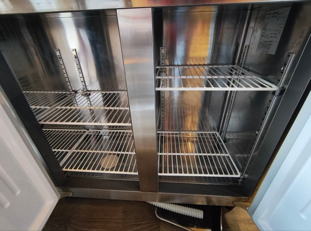 ２０２３年　美品動作確認済み　福島ガリレイコールドテーブル３ドア冷蔵庫　100V