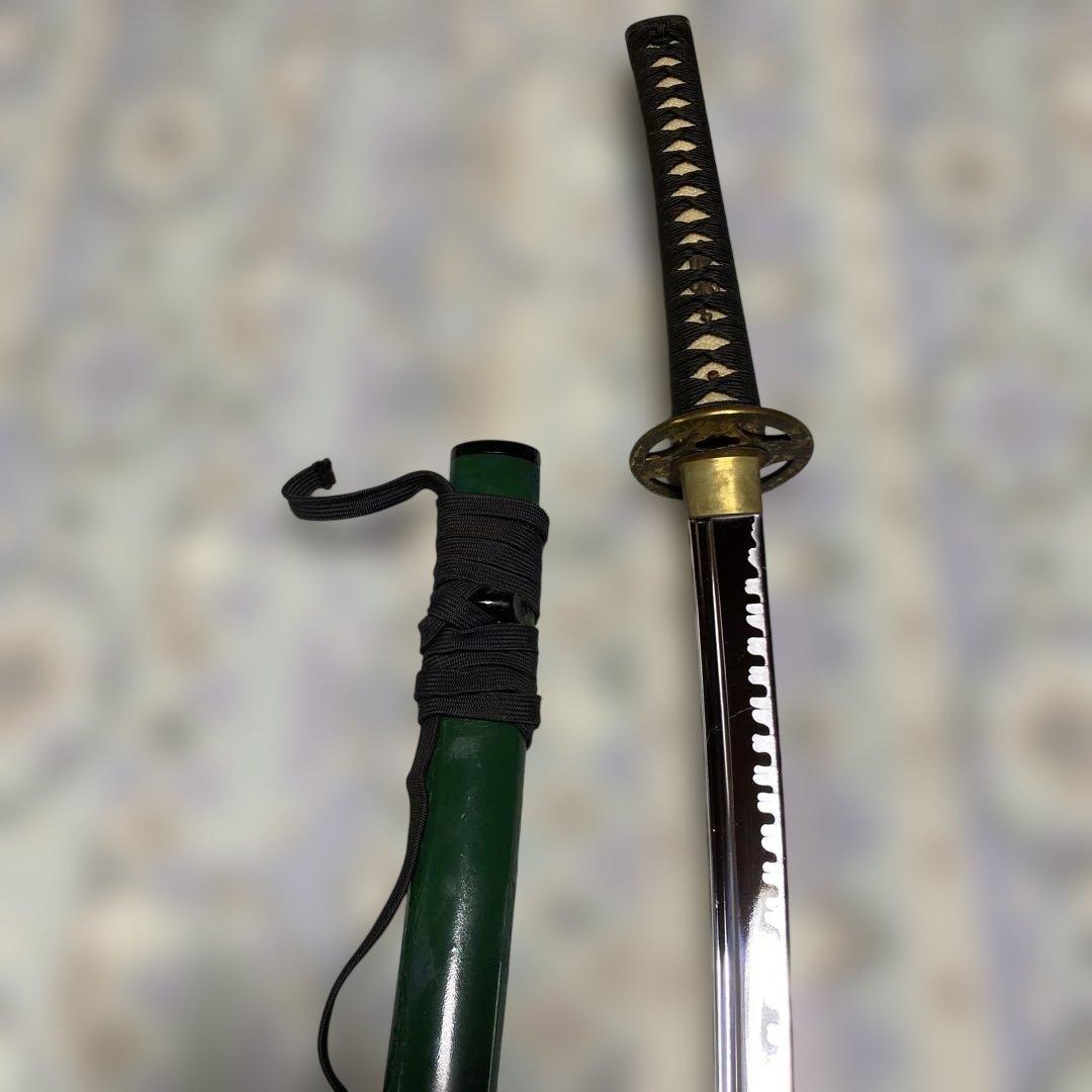 上級居合大刀 黒柄 十字透し丸鍔 緑暈し呂鞘