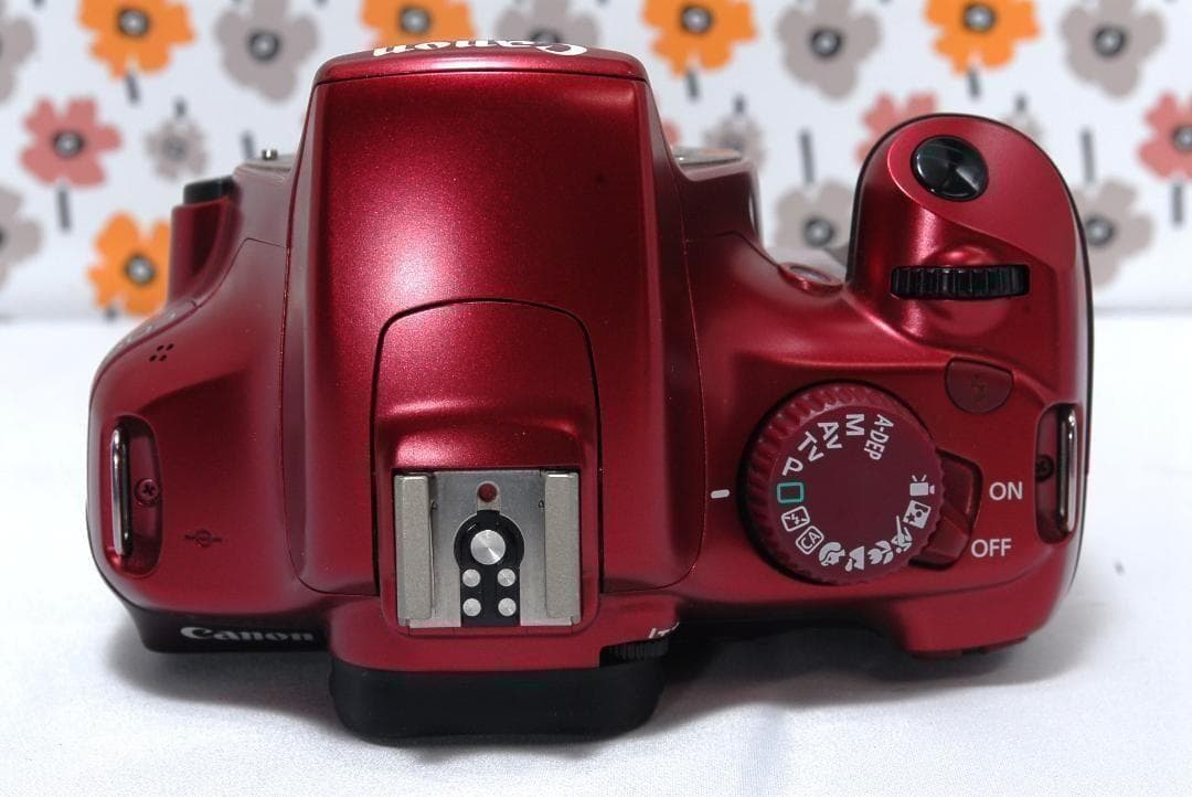❤Canon Kiss X50❤ショット数2252回少ない！❤レッド色で目立つ❤