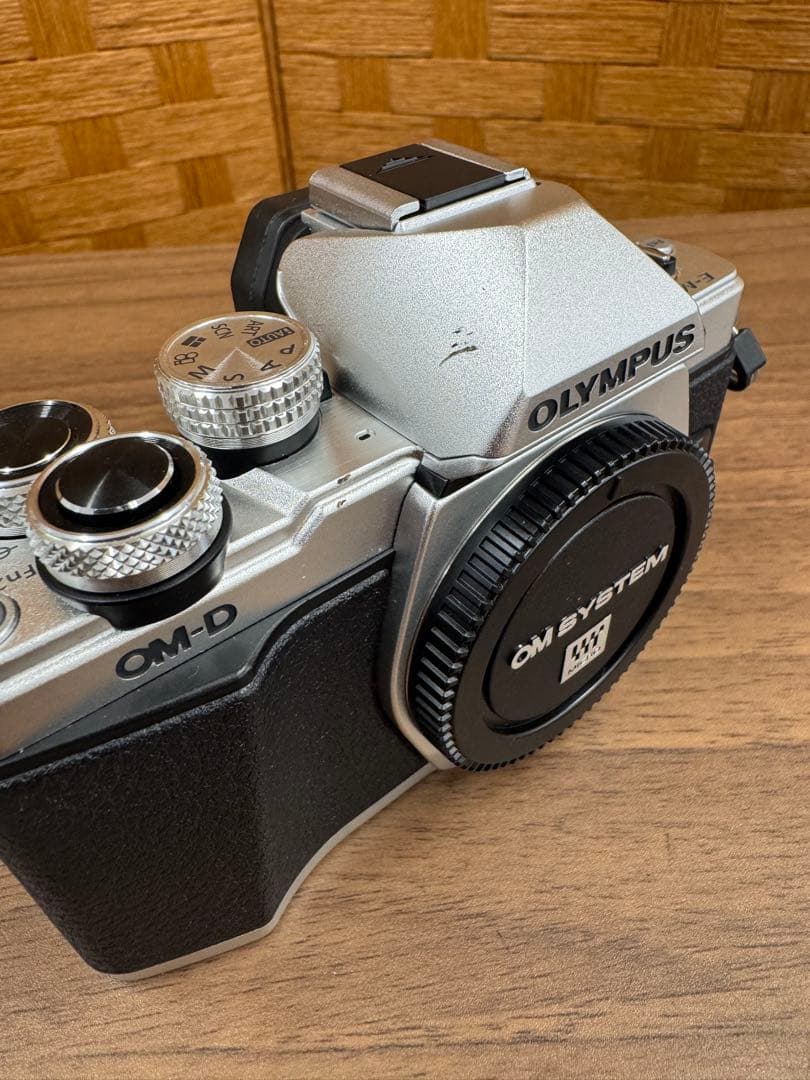 OLYMPUS OM-D ミラーレス一眼 レンズ2本セット E-M10II