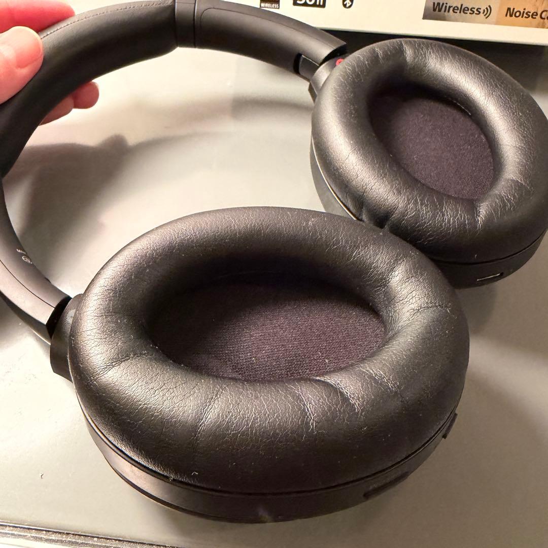 ソニー　WH-1000XM4 ほぼ未使用