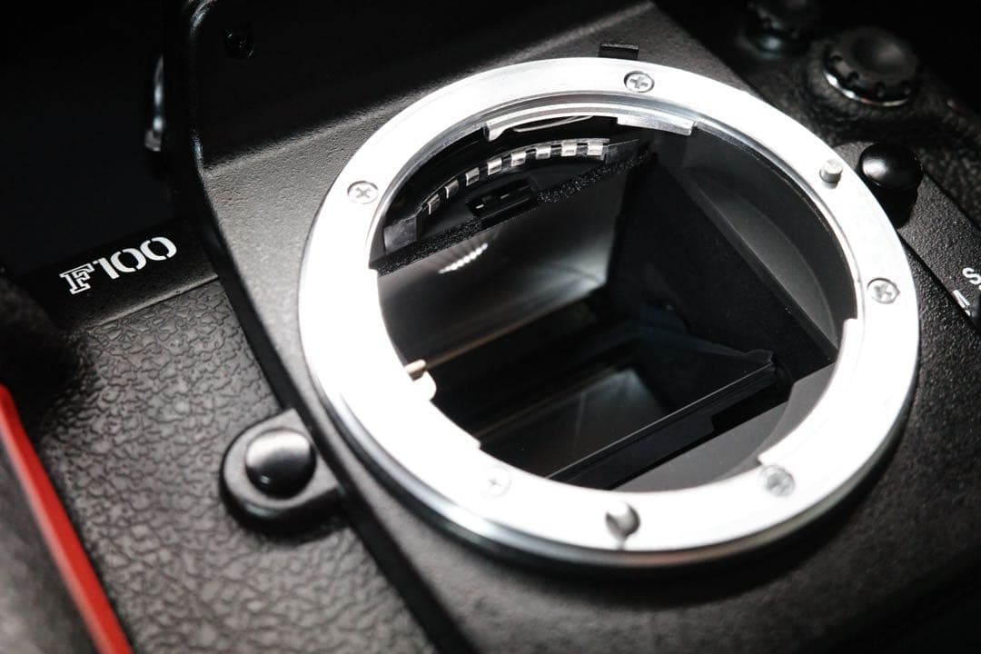 Nikon F100 フィルム一眼レフカメラ バッテリーグリップ付き