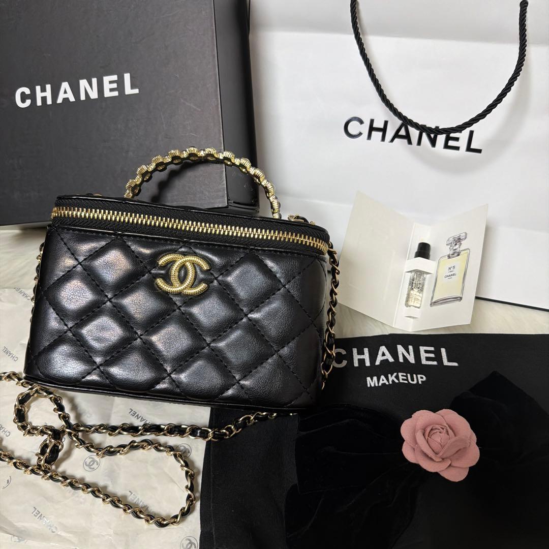 CHANELノベルティ バニティ型 ミニショルダー