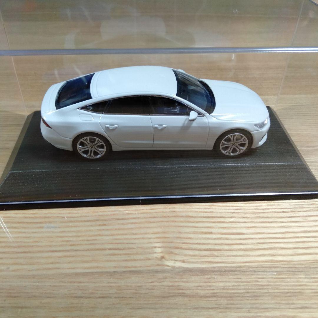 1/43 アウディ Audi A7 スポーツバック Audi 廃番 ケース 箱
