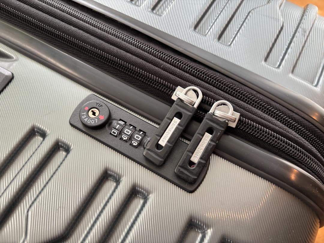 【未使用品】Samsonite（サムソナイト）スーツケース　28インチ