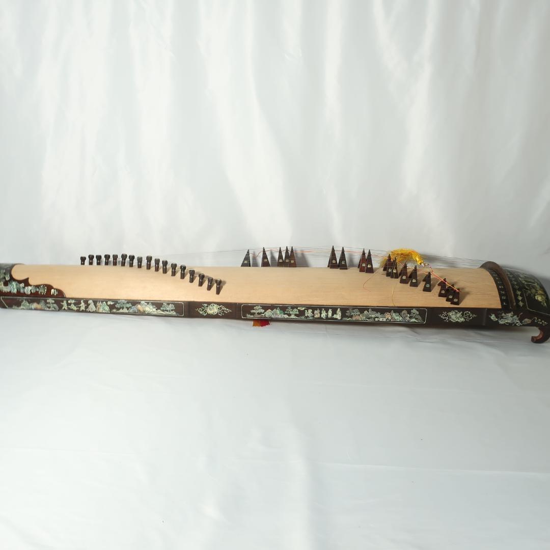ベトナム民族楽器 ダン・トラン ハードケース付 17弦 エスニック琴 螺鈿細工