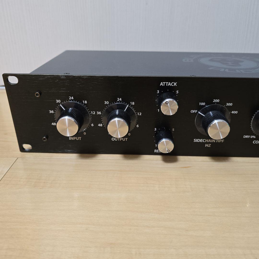 BLACK LION AUDIO Seventeenコンプレッサー