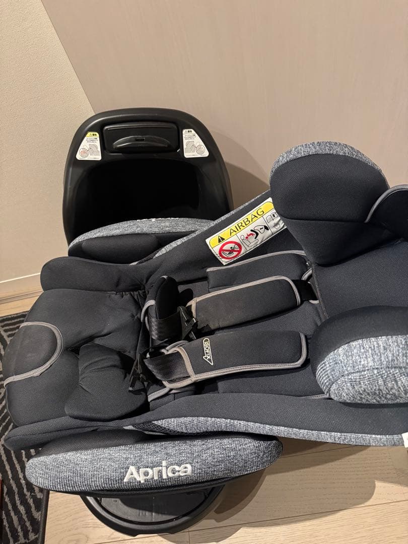 Apricaフラディア グロウ ISOFIX ブラックストーン チャイルドシート